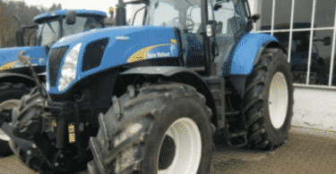 Трактор New Holland T-7050
